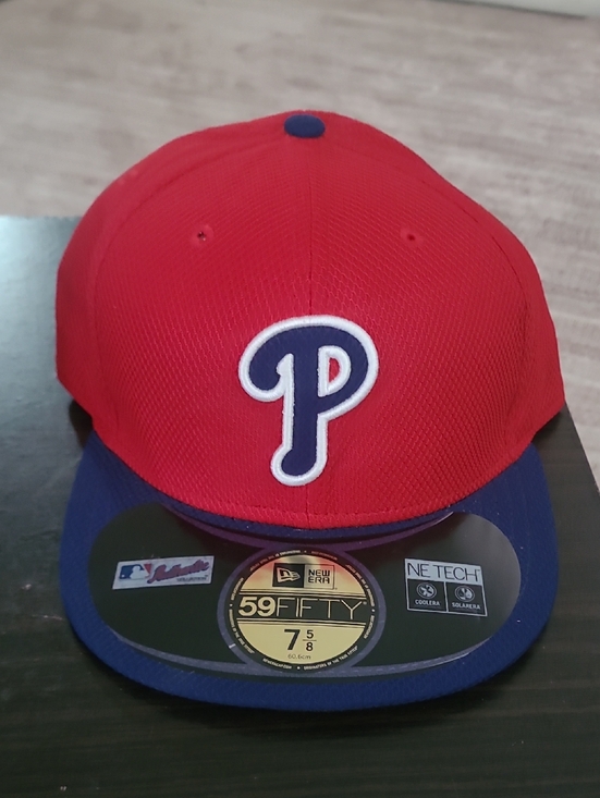 New Era Other - New Era Red and Navy Phillies 59FIFTY Fitted Cap